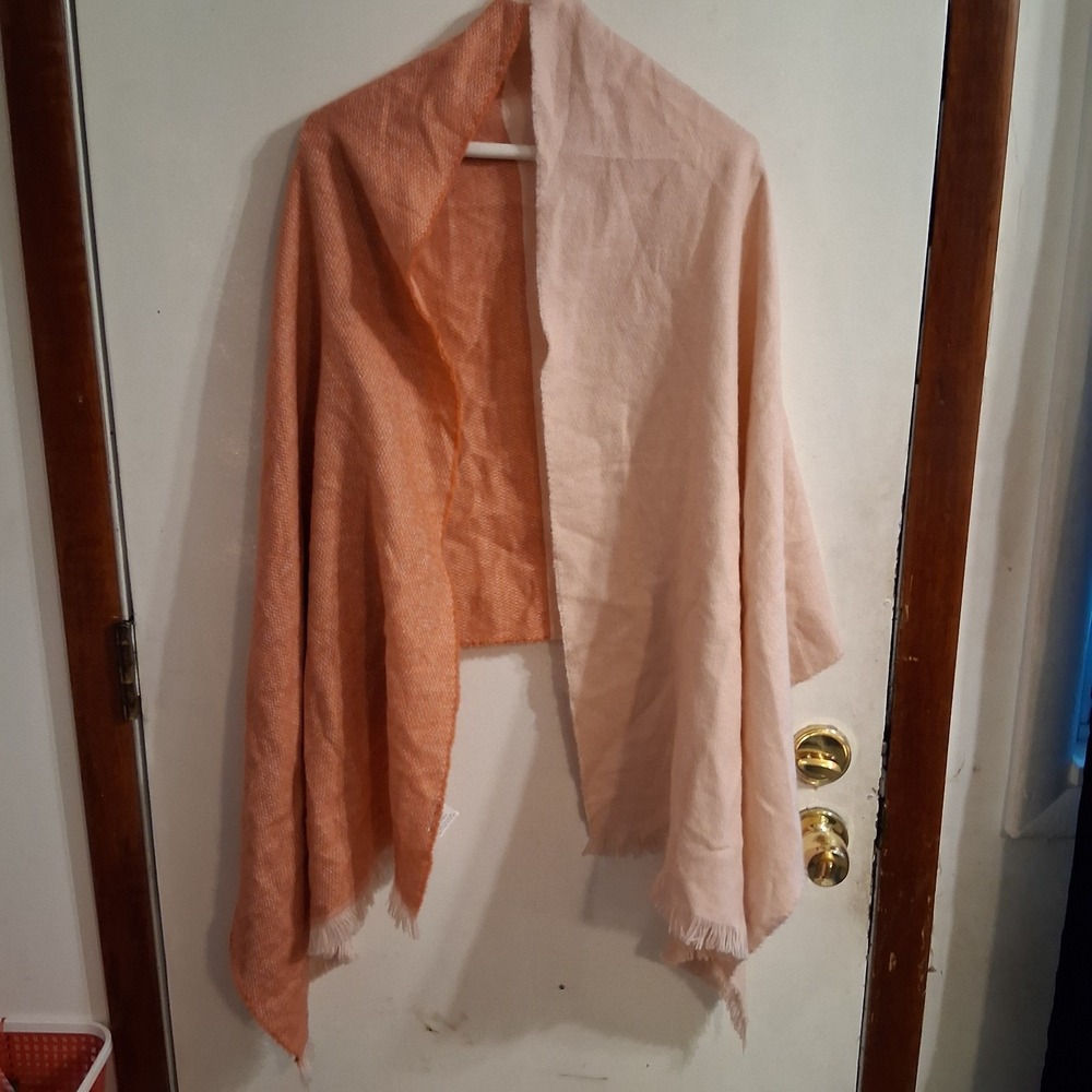 Pink‎ Colorblock Scarf Shawl 2 Tone Gertex Target Acrylic EUC Super Soft!